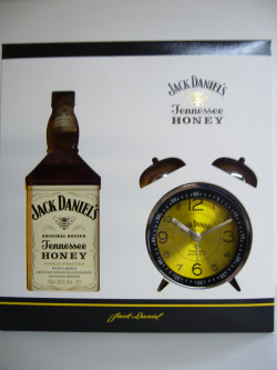 Jack Daniels honey 0,7 s budíkem v kazetě 795,-