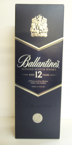 Ballantines 12Y scotch whisky 0,7L 730,-